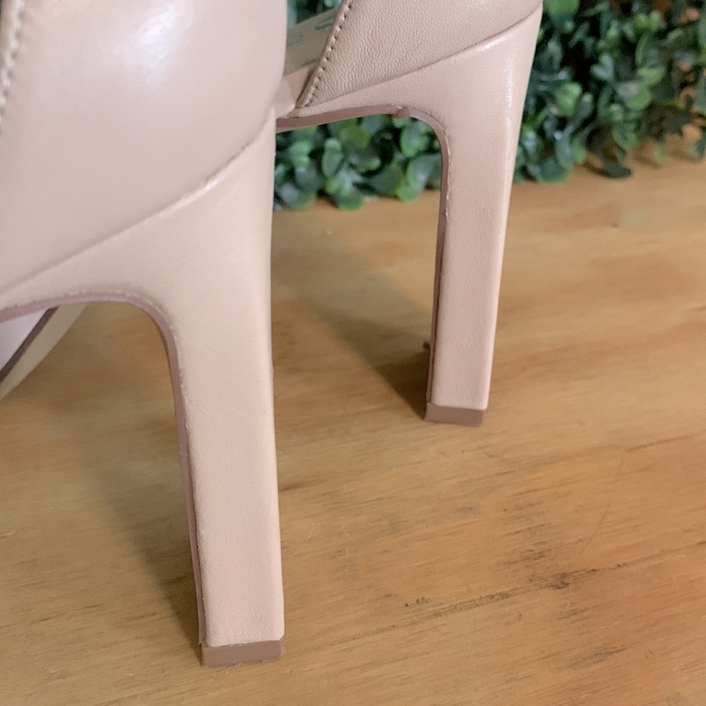 Vince Camuto Leather Buckle Strap Block Heels | 10M | Nude - Picture 12 of 12